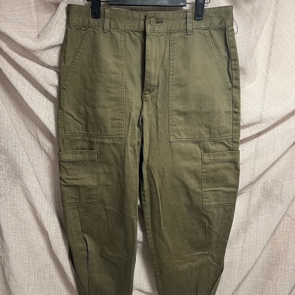 Banana Republic - high waist relaxed cargo pants with pleated ankle - Army Green